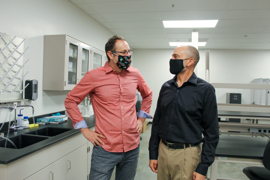 Left to right: Eric Lyons and Scott Zentack in their new lab space at the University of Arizona Center for Innovation at Oro Valley. Left to right: Eric Lyons and Scott Zentack in their new lab space at the University of Arizona Center for Innovation at Oro Valley.